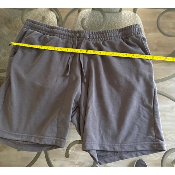 Men XXL Gray Elastic Waist Drawstring Shorts with Back Pocket - Picture 3 of 6